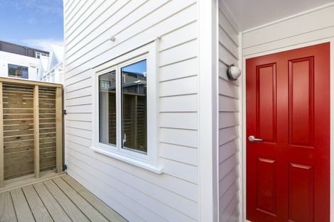 Photo of property in Victoria Villas, 23/35u Pirie Street, Mount Victoria, Wellington, 6011