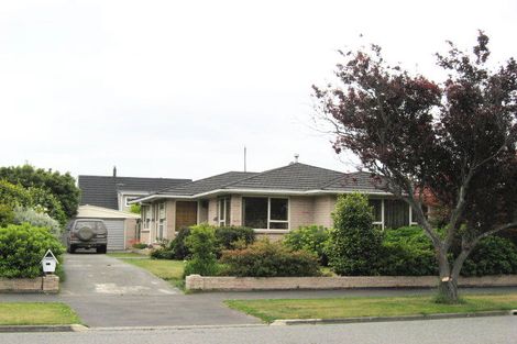 Photo of property in 18 Birkenhead Street, Avonhead, Christchurch, 8042