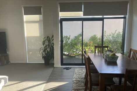 Photo of property in 22 Liberation Road, Papakura, 2110