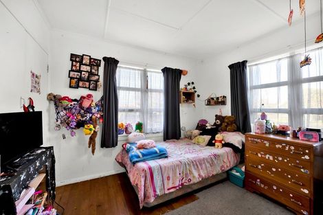 Photo of property in 18 Puriri Street, Hawera, 4610