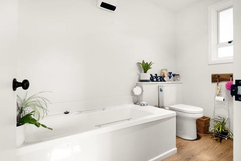 Photo of property in 46 Pacific Road, North New Brighton, Christchurch, 8083