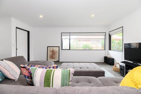 Photo of property in 275b Massey Road, Mangere East, Auckland, 2024