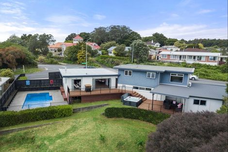 Photo of property in 2 Prospect Terrace, Pukekohe, 2120