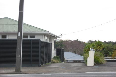 Photo of property in 2a Awanui Street, Merrilands, New Plymouth, 4312