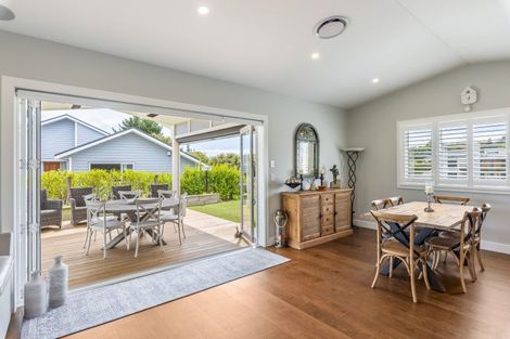 Photo of property in 7 Lamont Place, Waikanae, 5036