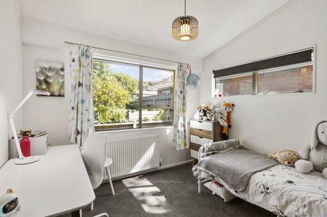 Photo of property in 9 Clifford Road, Johnsonville, Wellington, 6037