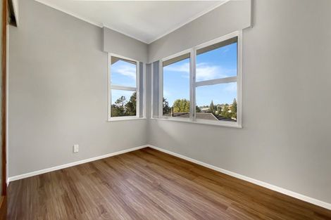 Photo of property in 52 Cyclarama Crescent, Massey, Auckland, 0614