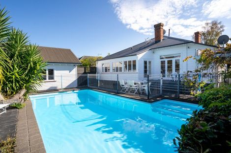 Photo of property in 41 Queen Street, Cambridge, 3434