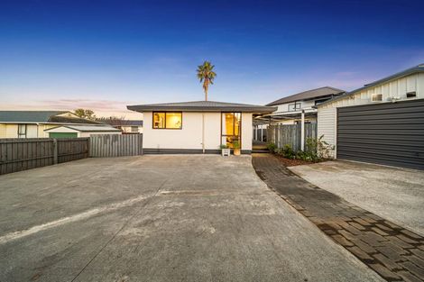 Photo of property in 410 Swanson Road, Ranui, Auckland, 0612