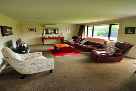 Photo of property in 36a Karina Terrace, Roslyn, Palmerston North, 4414