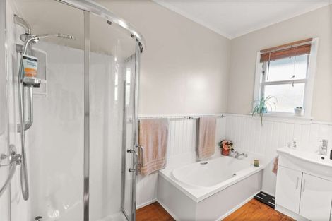 Photo of property in 33 Great North Road, Saint Johns Hill, Whanganui, 4501