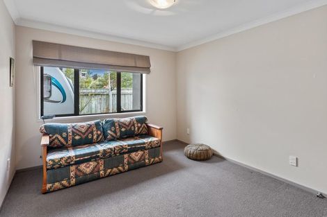 Photo of property in 15 Fairway Oaks Drive, Waikanae Beach, Waikanae, 5036