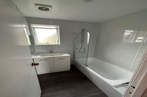 Photo of property in 2/3 Etherton Drive, Weymouth, Auckland, 2103