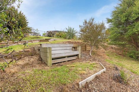 Photo of property in 1 Gibraltar Way, Fitzherbert, Palmerston North, 4410