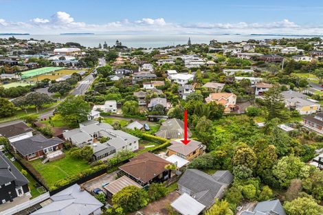 Photo of property in 10c Matipo Road, Mairangi Bay, Auckland, 0630