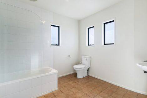 Photo of property in 46/2 Armoy Drive, East Tamaki, Auckland, 2016