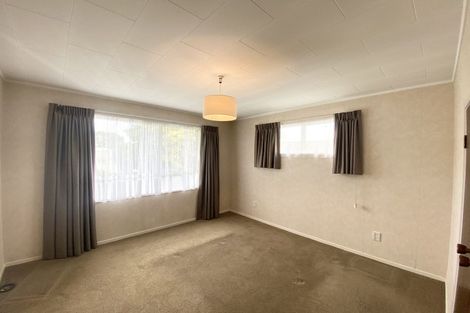 Photo of property in 15 Longreach Drive, Sunnyvale, Auckland, 0612
