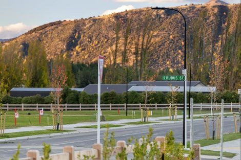 Photo of property in 3 Rubus Street, Wanaka, 9382