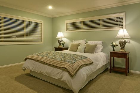 Photo of property in 5 Hinau Street, New Lynn, Auckland, 0600