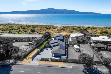 Photo of property in 131 Manly Street, Paraparaumu Beach, Paraparaumu, 5032