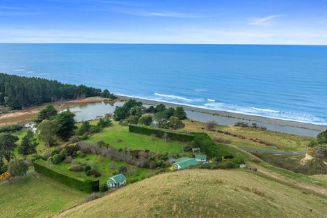 Photo of property in 670 Gore Bay Road, Gore Bay, Cheviot, 7383