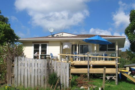 Photo of property in 8 Grandison Crescent, New Lynn, Auckland, 0600