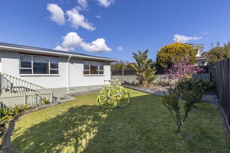 Photo of property in 27 Glamis Avenue, Bell Block, New Plymouth, 4312