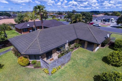 Photo of property in 64 Longford Park Drive, Takanini, 2112