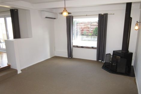 Photo of property in 1 Te Kupe Road, Paraparaumu Beach, Paraparaumu, 5032