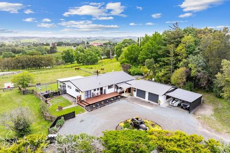 Photo of property in 4 Horniblow Road, Matakohe, 0594