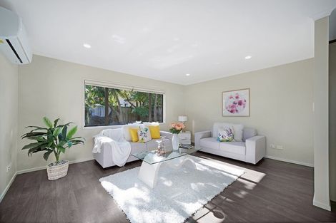 Photo of property in 12 Breon Place, Flat Bush, Auckland, 2016