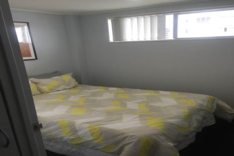 Photo of property in 26 Crompton Road, Massey, Auckland, 0614