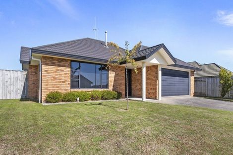 Photo of property in 36 Geneva Terrace, Kelvin Grove, Palmerston North, 4414