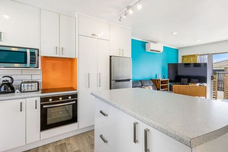 Photo of property in 2/46 Takanini Road, Takanini, 2112