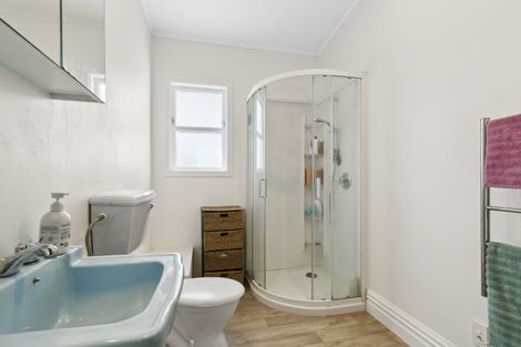 Photo of property in 5 Hadfield Terrace, Kelburn, Wellington, 6012