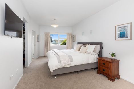 Photo of property in 18 Beach Road, Plimmerton, Porirua, 5026