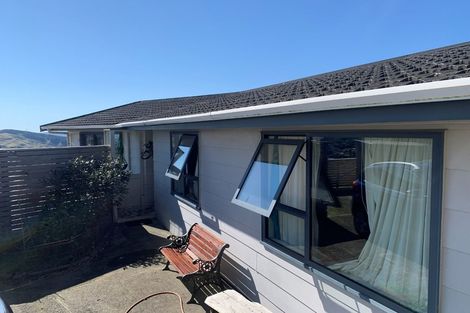 Photo of property in 14 Rice Crescent, Newlands, Wellington, 6037