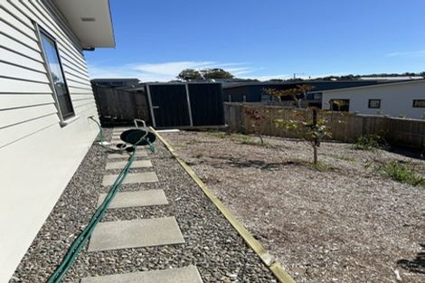 Photo of property in 18 Symes Drive, Red Beach, 0932