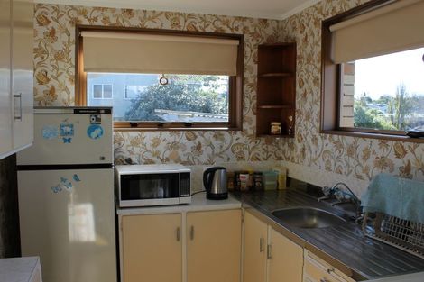 Photo of property in 52 Butterworth Drive, Glendene, Auckland, 0602