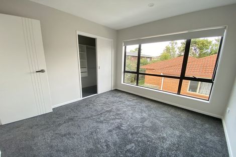 Photo of property in 3f Westall Road, New Lynn, Auckland, 0600