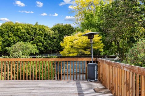 Photo of property in 4 Amorino Drive, Red Beach, 0932