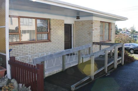 Photo of property in 52 Butterworth Drive, Glendene, Auckland, 0602