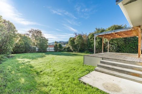 Photo of property in 5 Castle Street, Waihola, Milton, 9073