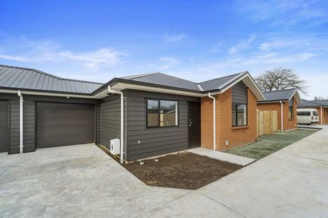 Photo of property in 324u2 Cambridge Road, Hillcrest, Hamilton, 3216