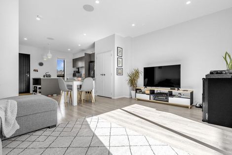 Photo of property in 12 Goodfellow Lane, Flat Bush, Auckland, 2019