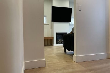 Photo of property in 44 Queens Drive, Lyall Bay, Wellington, 6022