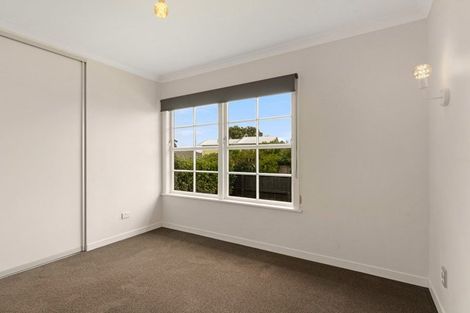 Photo of property in 33b Gill Avenue, Te Atatu Peninsula, Auckland, 0610