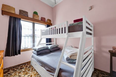 Photo of property in 15 York Street, Eltham, 4322