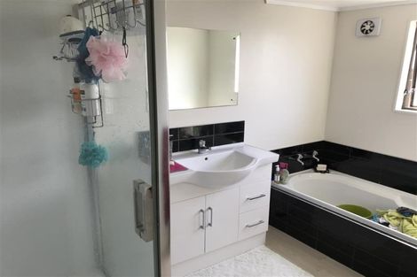 Photo of property in 2/240 Great South Road, Manurewa, Auckland, 2102