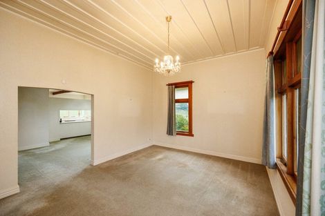 Photo of property in 56 Ongo Road, Hunterville, 4730